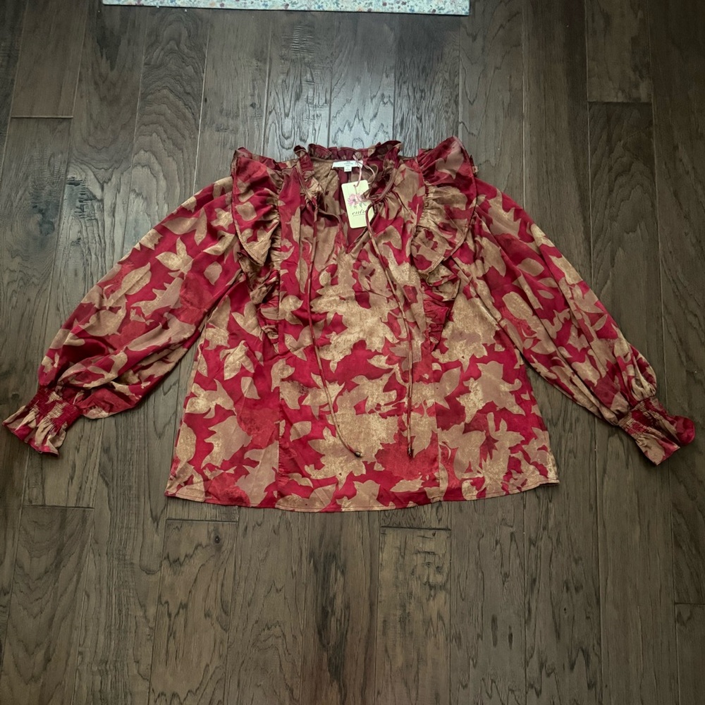 NWT Entro Red and Tan Floral Blouse size medium